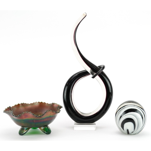 773 - Art glassware including a sculpture and carnival glass bowl, the largest 41.5cm high