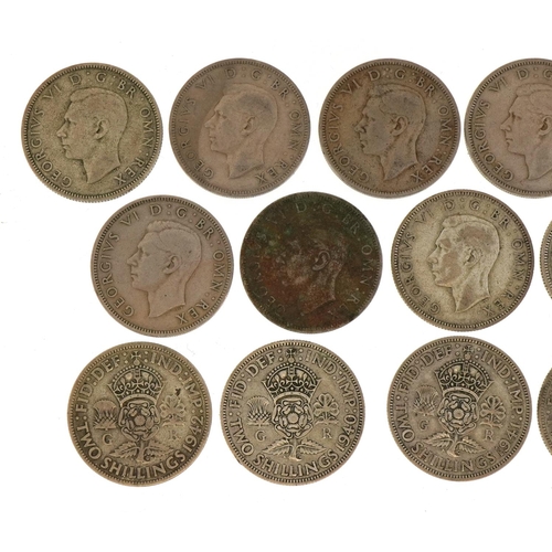 2520 - Sixteen George VI shillings, 1938-1951, approximately 179g