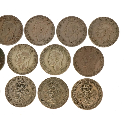 2520 - Sixteen George VI shillings, 1938-1951, approximately 179g