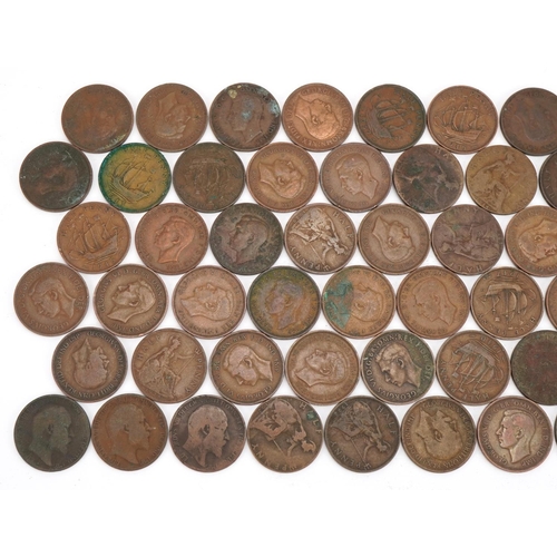 732 - Assorted George V and George VI halfpennies, approximately 289g