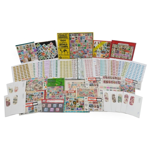 2581 - Collection of world stamps, some loose, some arranged in albums