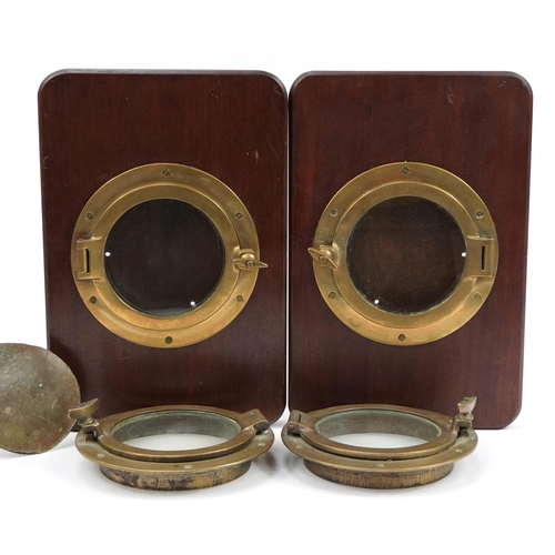 324 - Shippinng interest set of four Simpson Lawrence of Glasgow, bronze portholes and a bronze propeller,... 