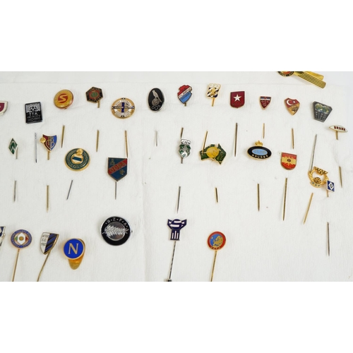 2449 - Large collection of world football club stickpins, lapel pins and badges, some enamel, including Eng... 