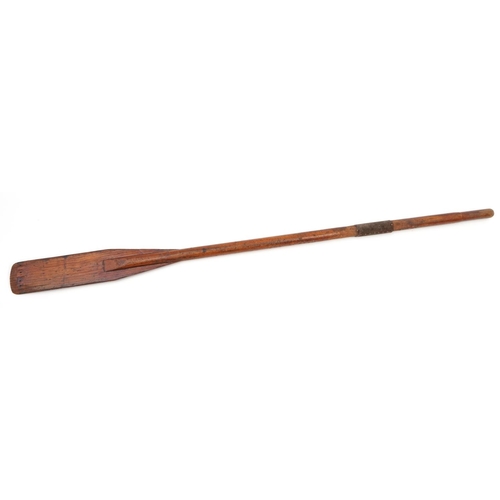 672 - Vintage wooden rowing oar, 182cm in length