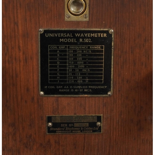 788 - Vintage oak cased Universal Wavemeter model R.502, serial number 253, 24cm H x 34.5cm W x 36cm D