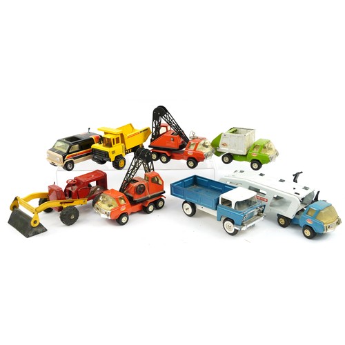 1554 - Vintage tinplate vehicles including Tri-ang and Tonka, the largest 43cm in length