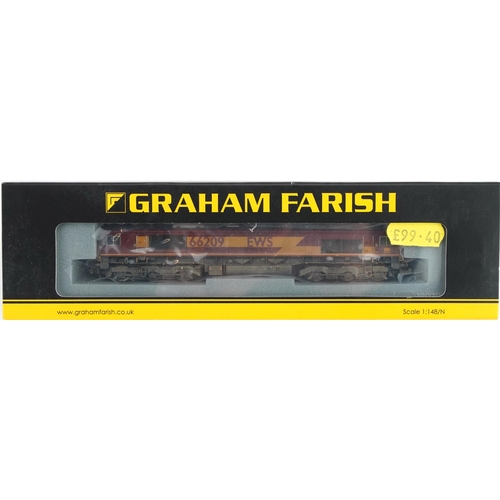 372 - Two Graham Farish N gauge model railway locomotives with cases, numbers 371-384 and 371-469