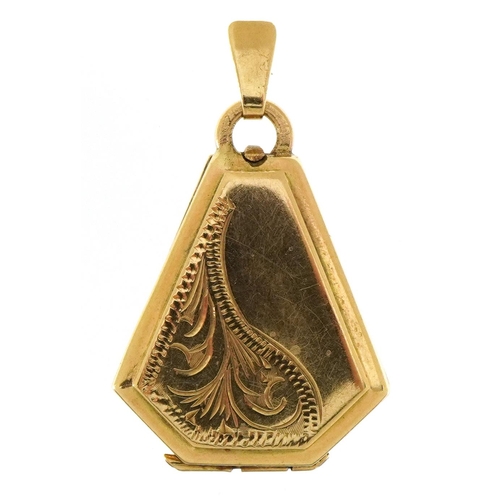 1509 - 9ct gold locket with engraved decoration, 2.8cm high, 2.9g