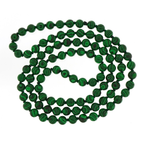 1547 - Malachite coloured bead necklace, 90cm in length, 63.9g