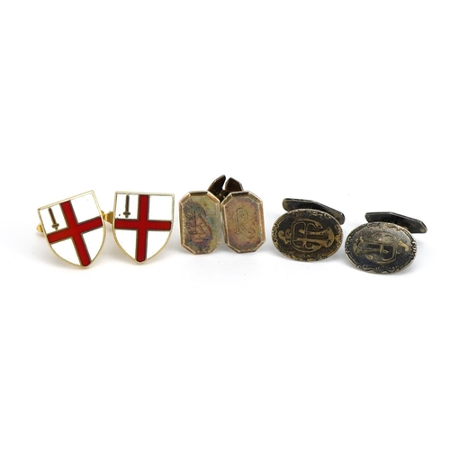 1555 - Three pairs of silver cufflinks including enamelled City of London flag, the largest 1.9cm high, tot... 