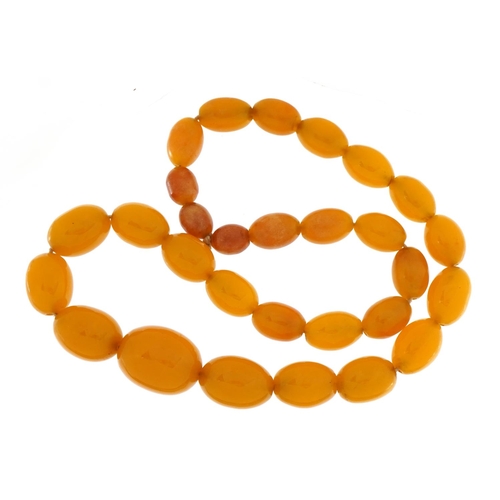 1562 - Amber coloured bead necklace, 54cm in length, 93.7g