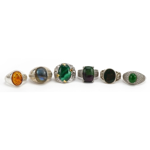 1498 - Six silver semi precious stone rings including malachite, bloodstone and amber, various sizes, 47.8g