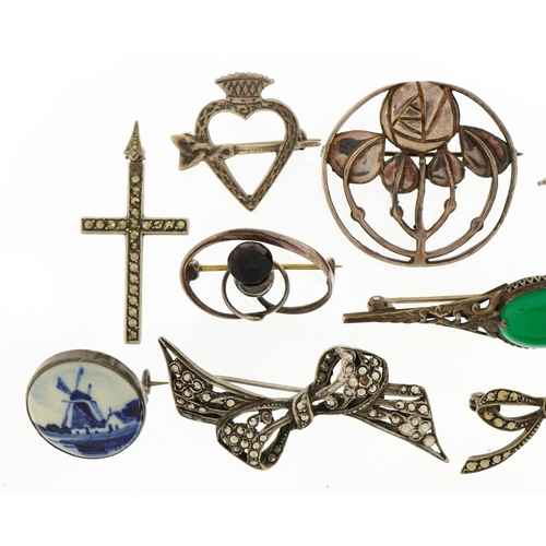 1512 - Vintage and later silver and white metal jewellery including a Charles Horner brooch, marcasite cros... 