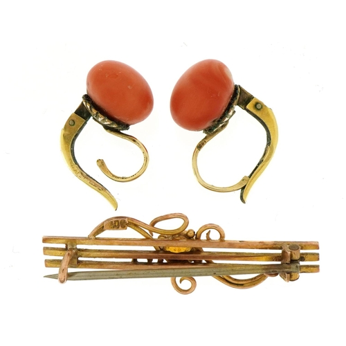 1527 - 9ct rose gold bar brooch set with an orange stone and a pair of yellow metal coral earrings, the bro... 