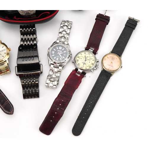 2633 - Vintage and later ladies and gentlemen's wristwatches including Sekonda, Tissot and Stauer