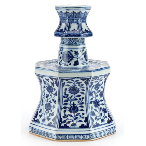 514 - Chinese Islamic blue and white hookah base hand painted with flowers, 27cm high