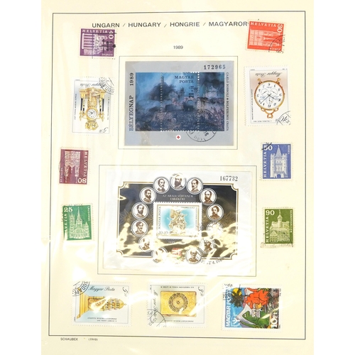 2033 - Extensive collection of world stamps arranged in nineteen albums including Cuba, Cyprus, Africa and ... 