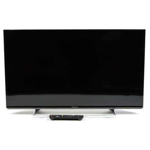 1466 - Panasonic 40 inch LCD television with remote control model TX-40FS503B