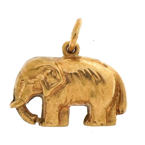 2591 - 9ct gold elephant charm, 1.6cm wide, 0.8g