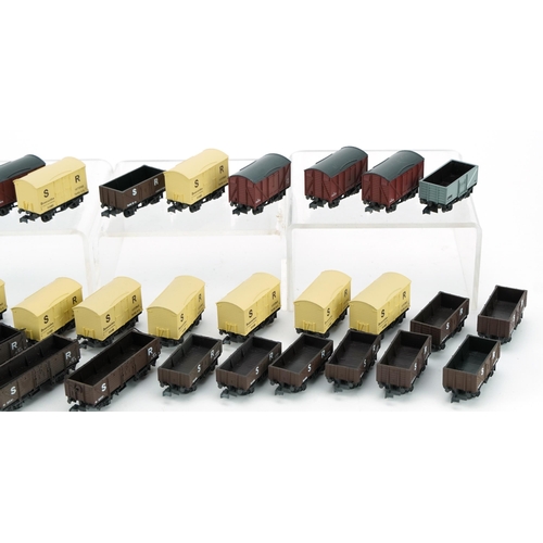 1414 - Thirty Peco N gauge model railway wagons