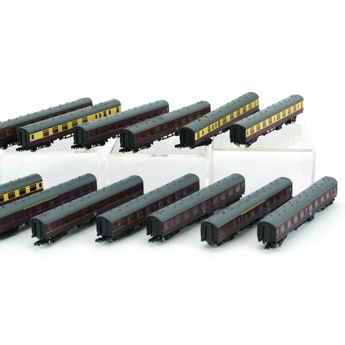 1416 - Thirteen Graham Farish N gauge model railway coaches