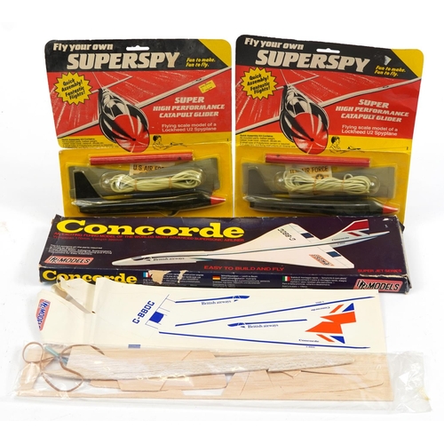 1463 - Concorde Easy Build aeroplane model and two vintage Super Spy catapult gliders