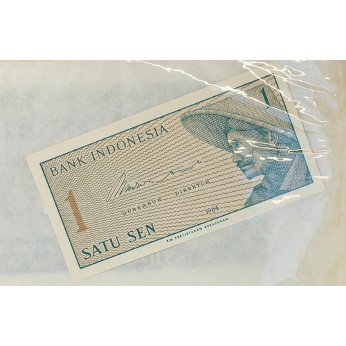 1945 - Collection of world banknotes