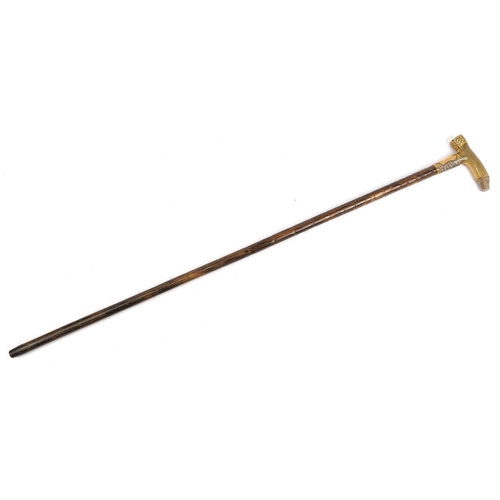 401 - Bamboo walking stick with horn handle and gilt metal mounts, 90cm in length