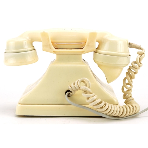 79 - Vintage GPO cream Bakelite pyramid telephone