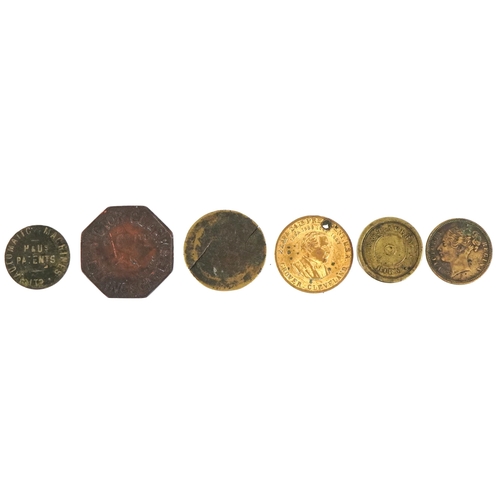 1917 - Six antique tokens and weights including one sovereign