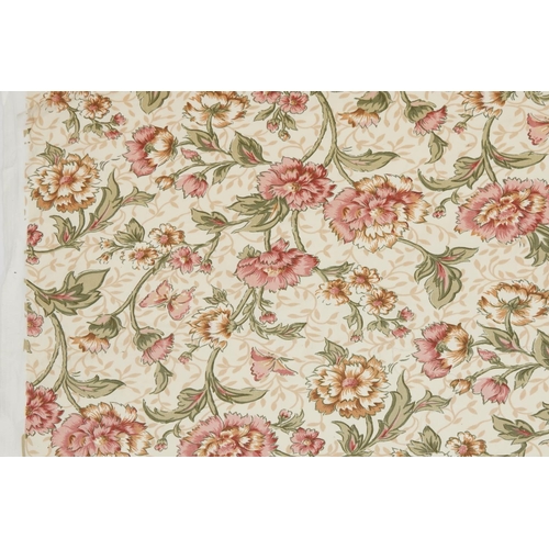 1676 - Large roll of rose design cotton upholstery fabric, 140cm wide