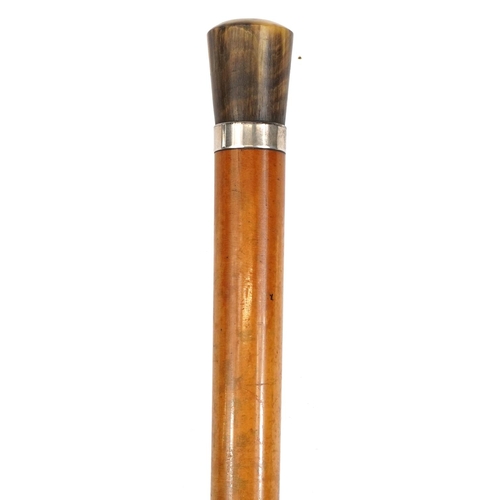 397 - Malacca walking cane with horn handle and silver collar, London 1948, 92cm in length