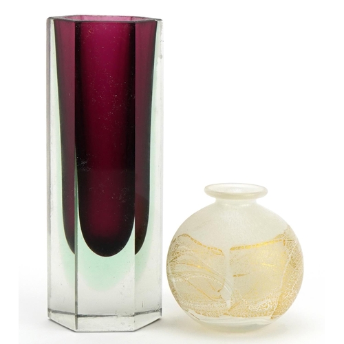 326 - Two art glass vases comprising a Murano Sommerso and Isle of Wight, the largest 14.5cm high