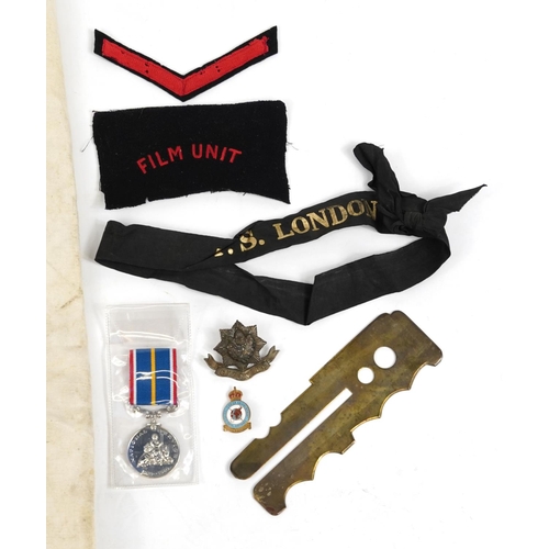 1796 - Militaria including an RAF kit bag, National Service medal awarded to 2513499LACWALLISDA1951-1953R.A... 