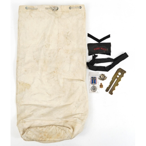 1796 - Militaria including an RAF kit bag, National Service medal awarded to 2513499LACWALLISDA1951-1953R.A... 