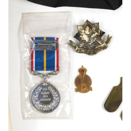 1796 - Militaria including an RAF kit bag, National Service medal awarded to 2513499LACWALLISDA1951-1953R.A... 