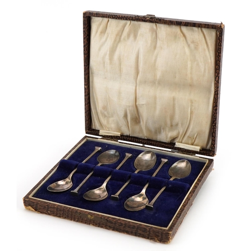 1845 - Henry Williamson Ltd, set of six George V silver teaspoons housed in a fitted silk lined case, each ... 