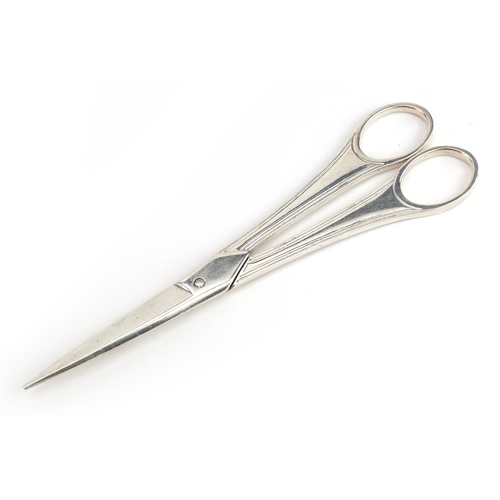 1825 - Thomas Phipps & Edward Robinson, pair of George III silver scissors, 1810, 17.5cm in length, 85.3g