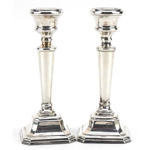 1815 - John Bull Ltd, matched pair of Elizabeth II silver square base candlesticks, Birmingham 1997 and 200... 