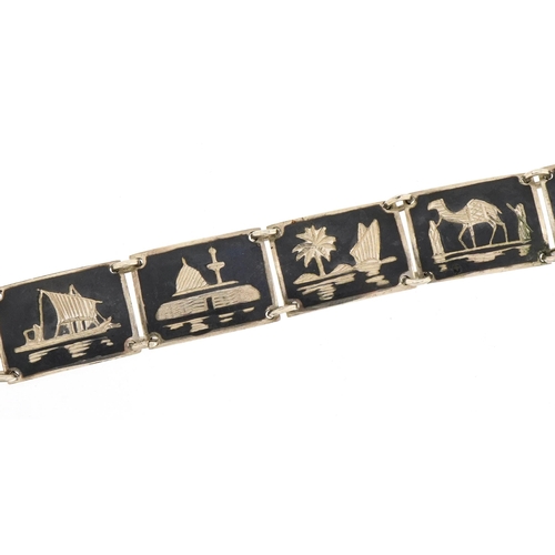 2578 - Thai unmarked silver niello work bracelet, 17cm in length, 15.8g