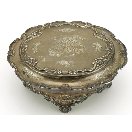 1807 - William Comyns, Edwardian silver casket with hinged lid and gilt interior, London 1903, 8cm H x 16.5... 