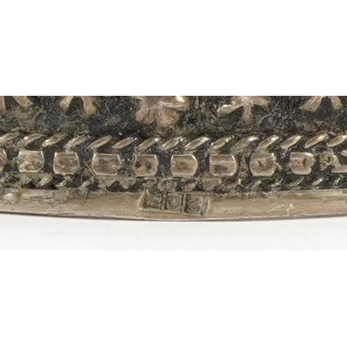 2609 - Egyptian silver cuff bracelet, 7cm wide, 68.2g