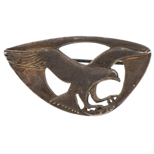 2604 - Shetland Silvercraft, Scottish silver osprey brooch, Edinburgh 1975, 4.3cm wide, 6.3g