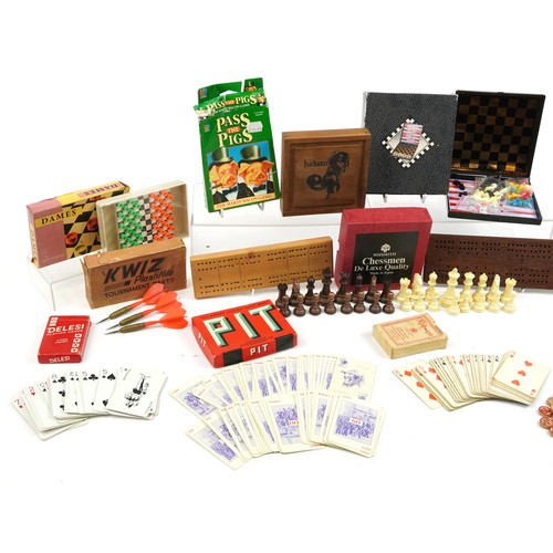 1433 - Selection of vintage games including wooden boxed bone Dominoes, Draughts, Chess, darts and cards