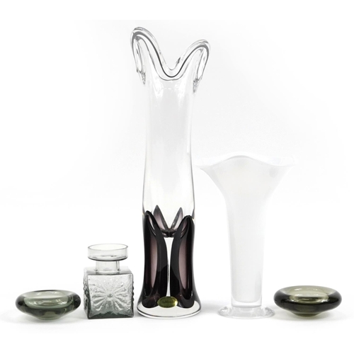 377 - Art glassware comprising Swedish Orrefors handkerchief vase, Polish Jablonski vase, Dartington vase ... 