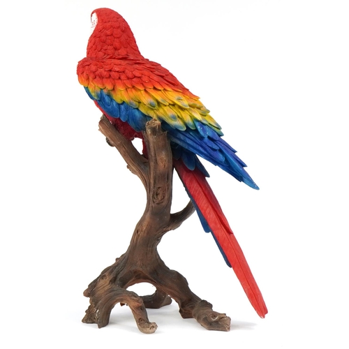 1174 - Large model of a blue macaw, 66cm high