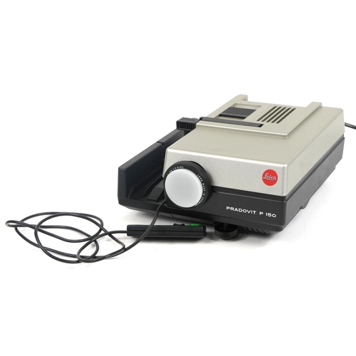 424 - Cased Leica Pradovit P150 slide projector