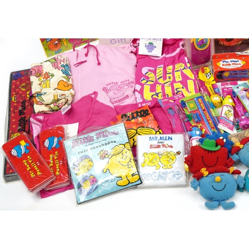 476 - Large collection of Mr Men collectables including soft toys, storage jars, kaleidoscope, organiser, ... 