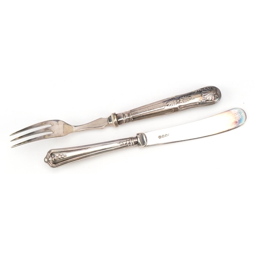 2721 - Cased set of silver handled cake forks and butter knives and a set of similar silver handled butter ... 