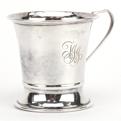 2690 - W I Broadway & Co, Elizabeth II silver christening tankard with gilt interior housed in a fitted box... 